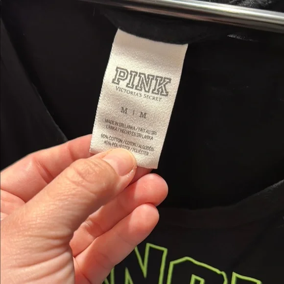 Victoria’s Secret PINK sleeveless workout shirt - Picture 5 of 6